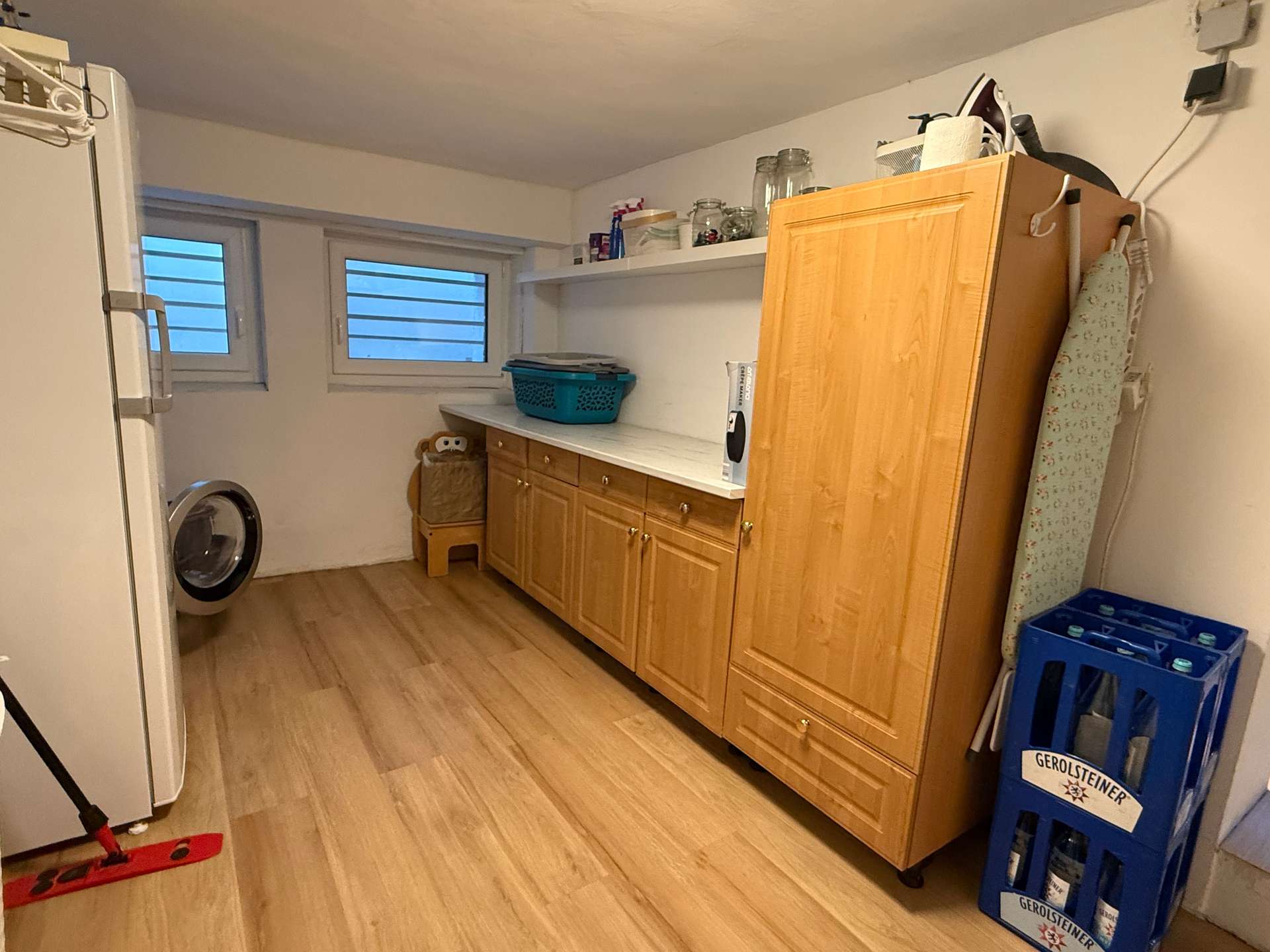 Exklusiv! Modernisiertes Zweifamilienhaus im Kaffeemühlenstil - Bild 16