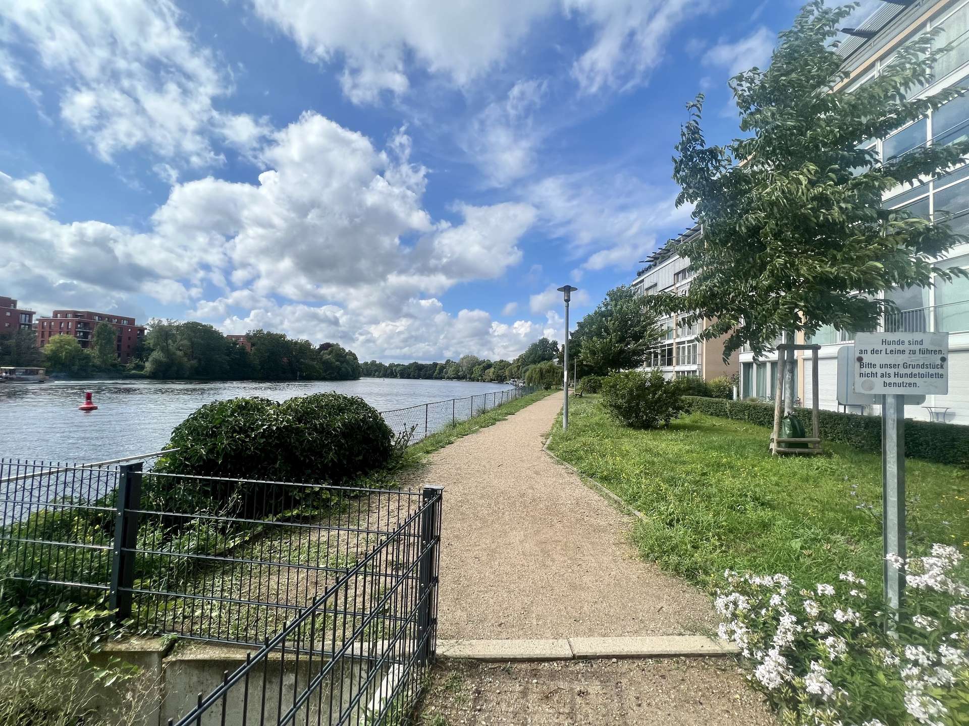 Loftartige Wohnung mit Garten und TG zur Eigennutzung oder Kapitalanlage direkt an der Spree! - Bild 9