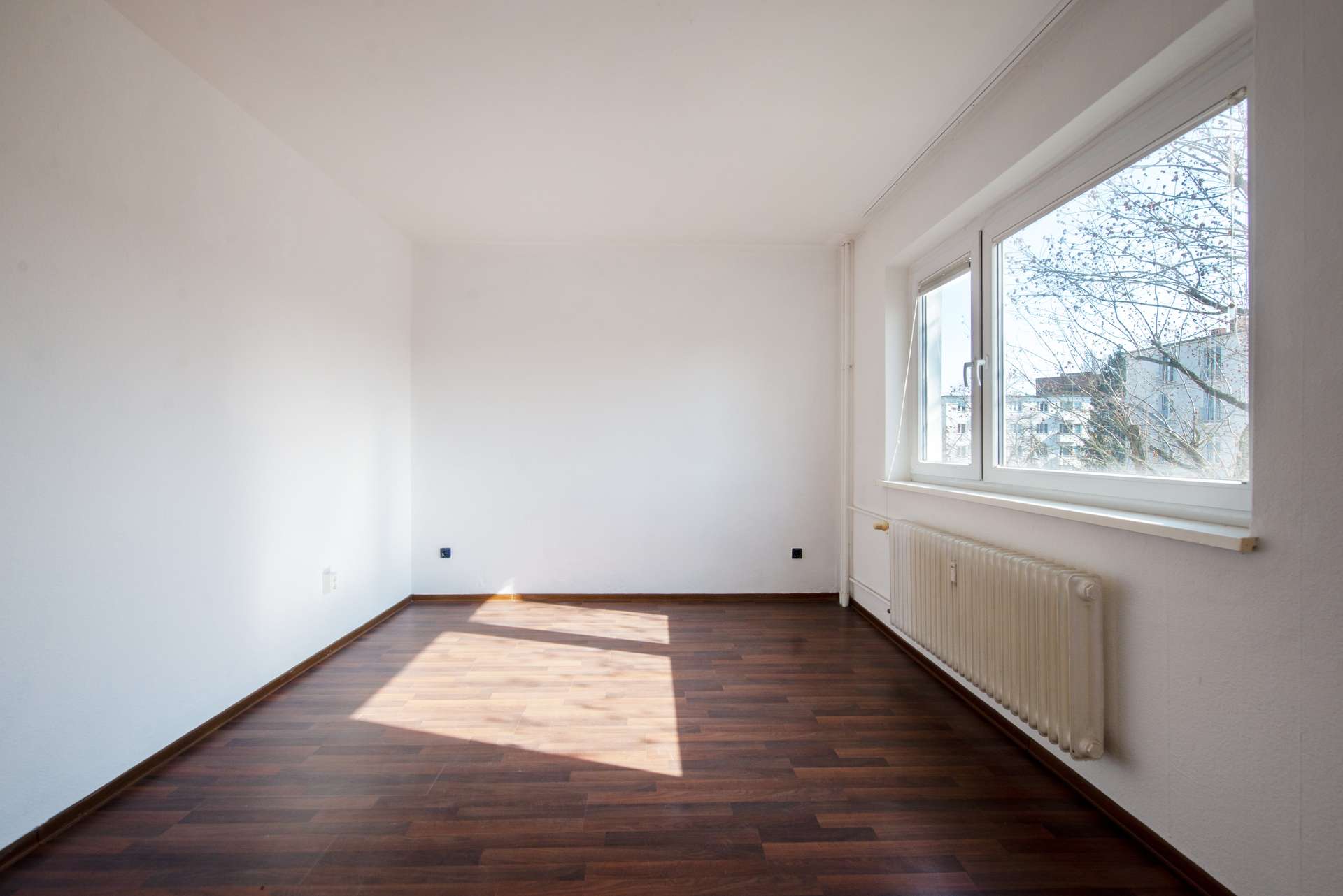 Ku’damm Nähe! Charmante Wohnung mit Balkon in gefragter Lage – Bild 3