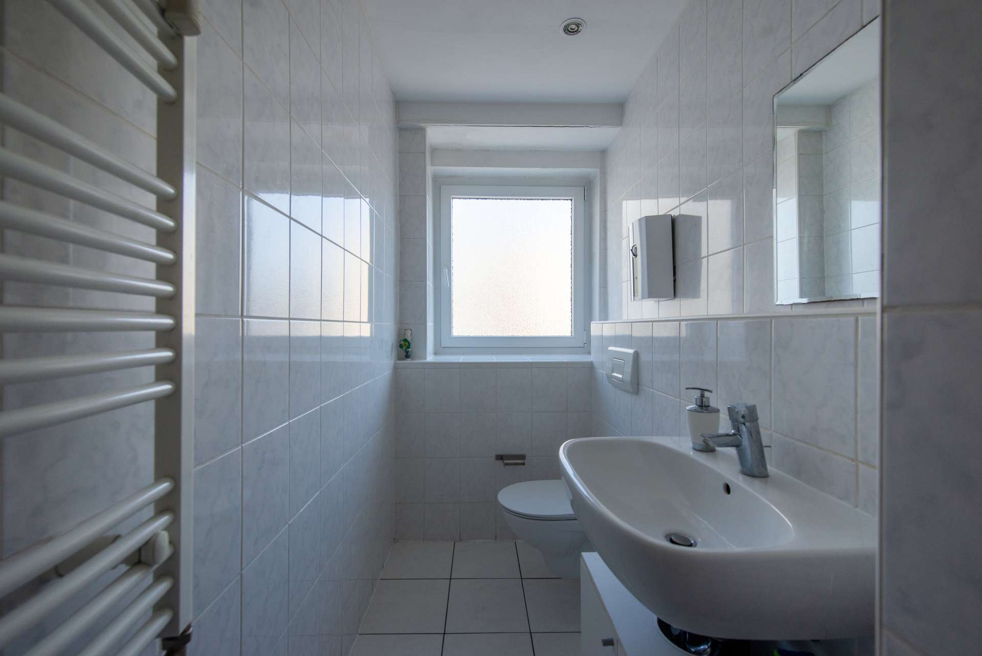 Ku’damm Nähe! Charmante Wohnung mit Balkon in gefragter Lage – Bild 8