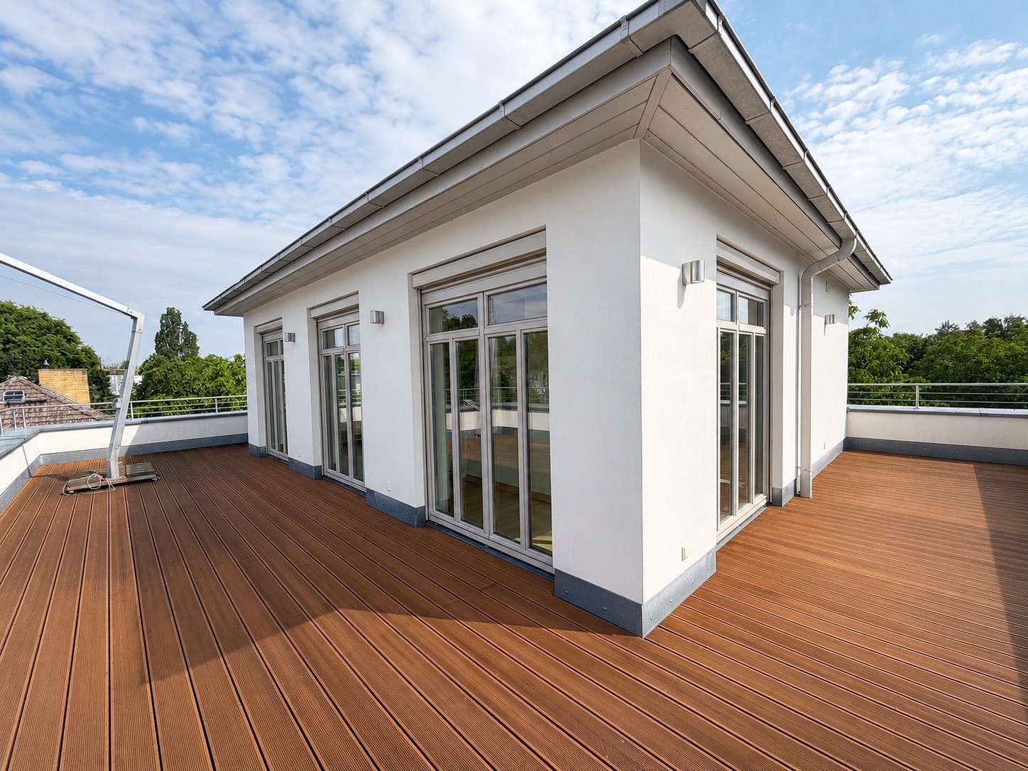 Imposant. Luxuriös. Einzigartig. – Villa in fußläufiger Seenähe in Bestlage - Bild 10
