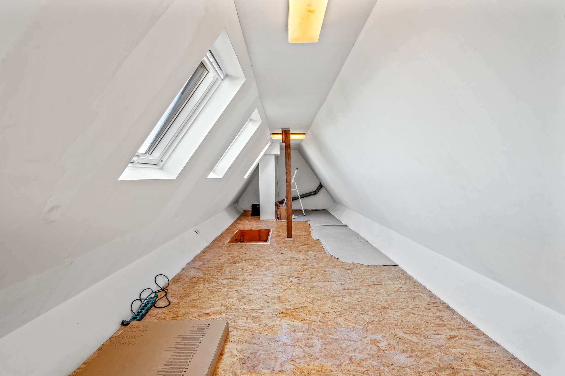 Großräumiges und modernes Einfamilienhaus mit Doppelgarage und Garten in Rudow - Bild 13