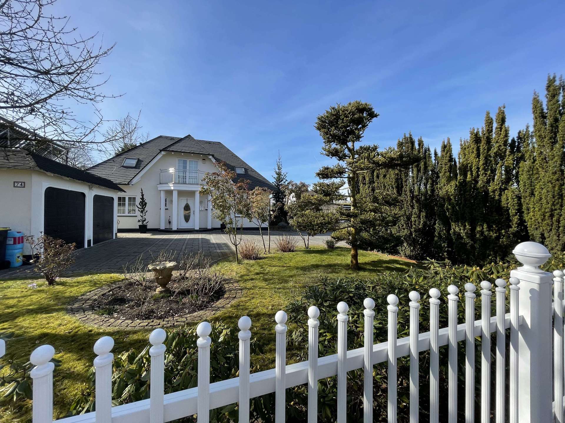 Exklusive Villa mit Sauna, 2 Garagen, Pool ca. 10 Min. von Berlin am Nieder Neuendorfer See! – Bild 2