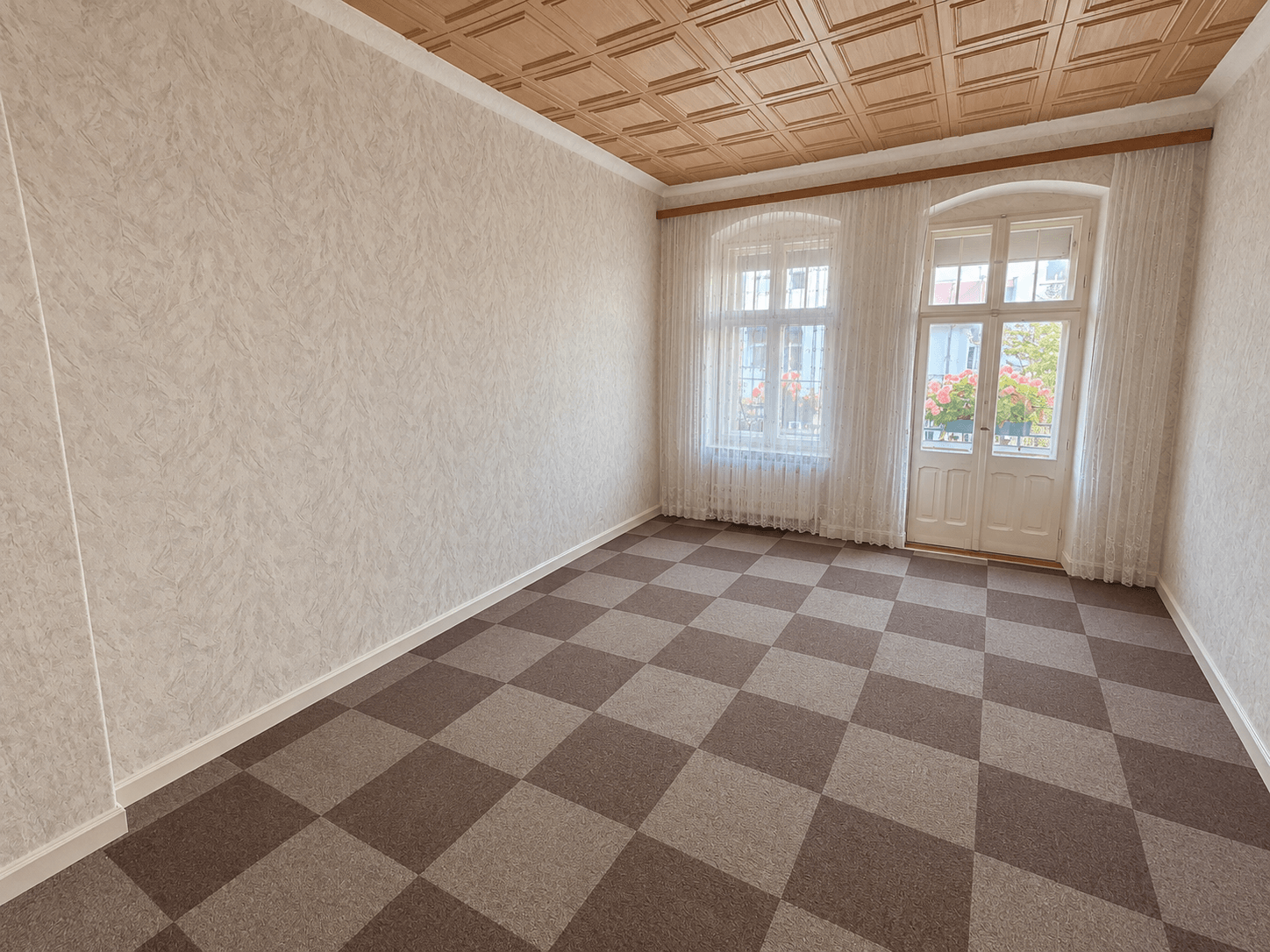 Altbauwohnung mit Balkon in zentralster Neuköllner Lage nähe Tempelhofer Feld - Bild 1