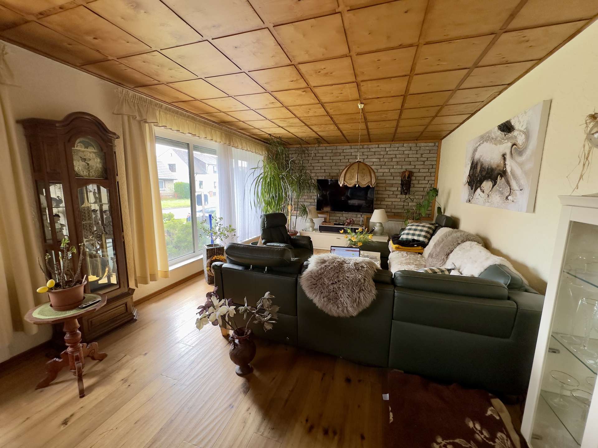 Modernisiertes Einfamilienhaus mit viel Privatsphäre in ruhiger Lage – Bild 8