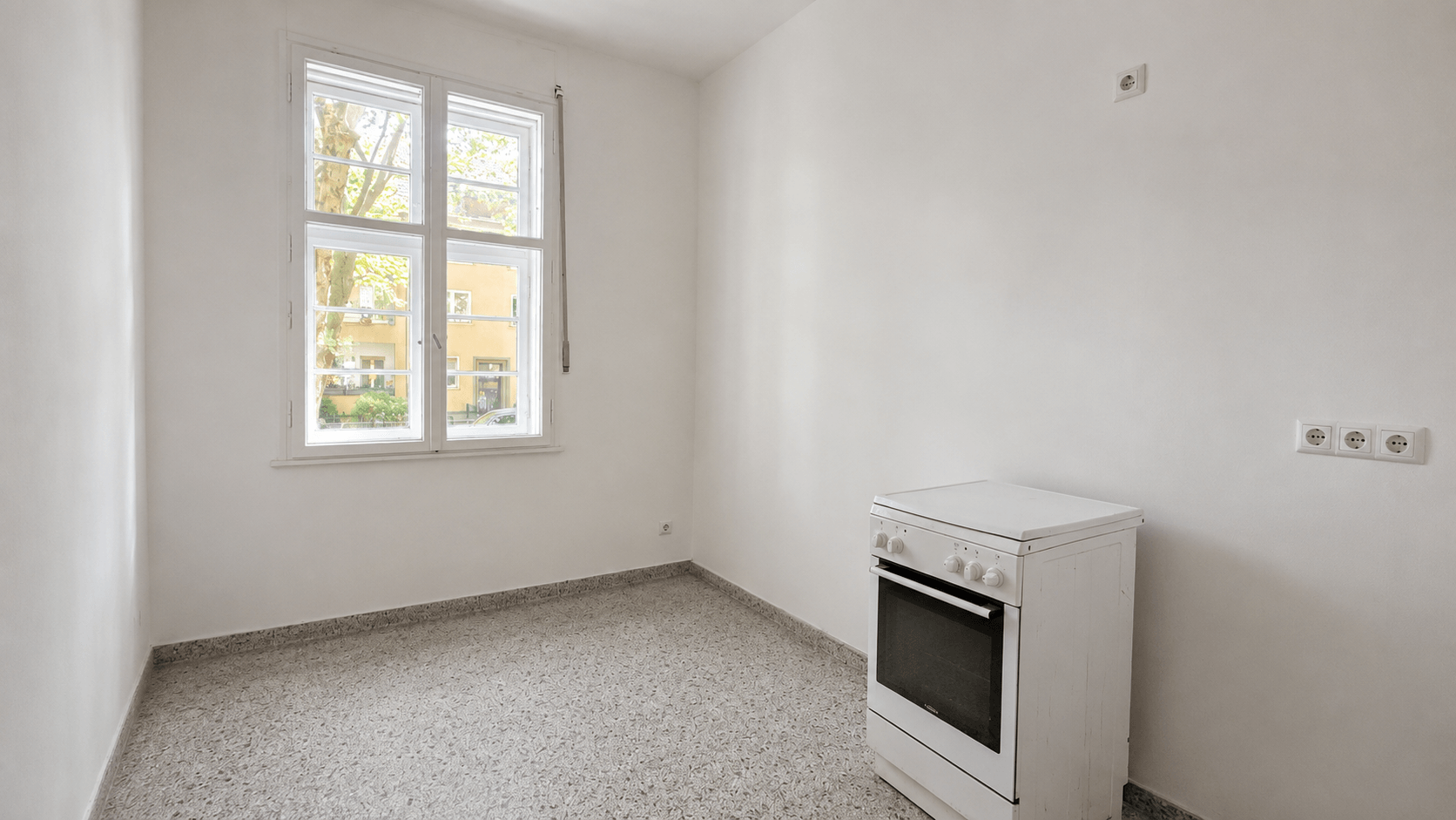 Saniertes Altbaujuwel mit schönem Innenhofbalkon und Dachbodennutzung Nahe Rathaus Steglitz - Bild 9