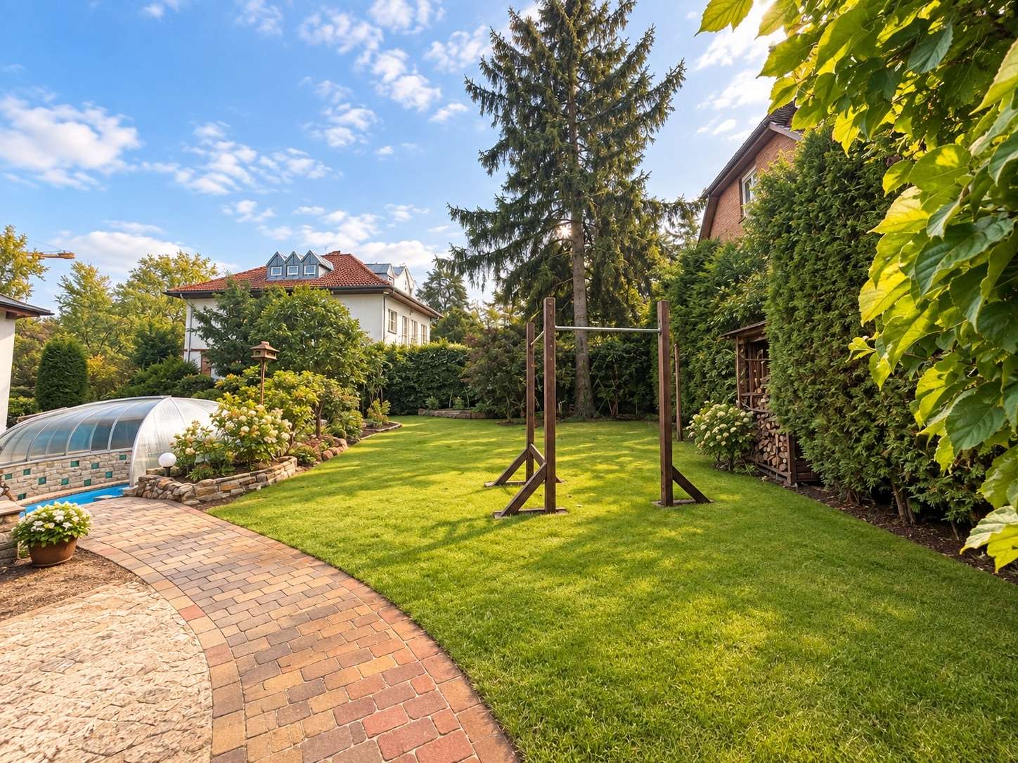 Villa in Topzustand und bester Lage! Luxuriös, modern, 9 Zimmer, Pool, Kamin, Sauna uvm. - Bild 10