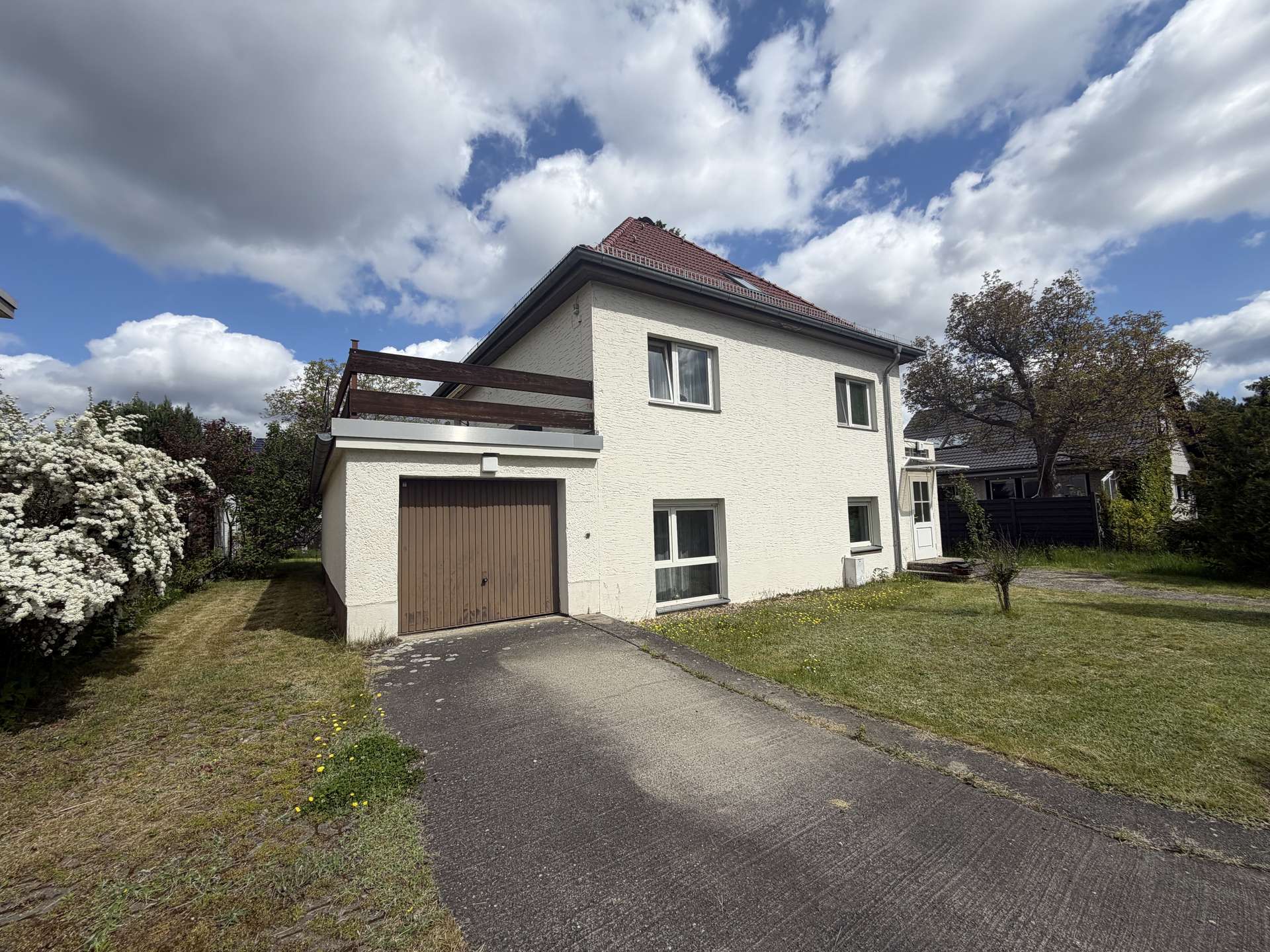 Charmantes Ein- oder Zweifamilienhaus mit großem Garten & Ausbaureserve in begehrter Lage - Bild 3