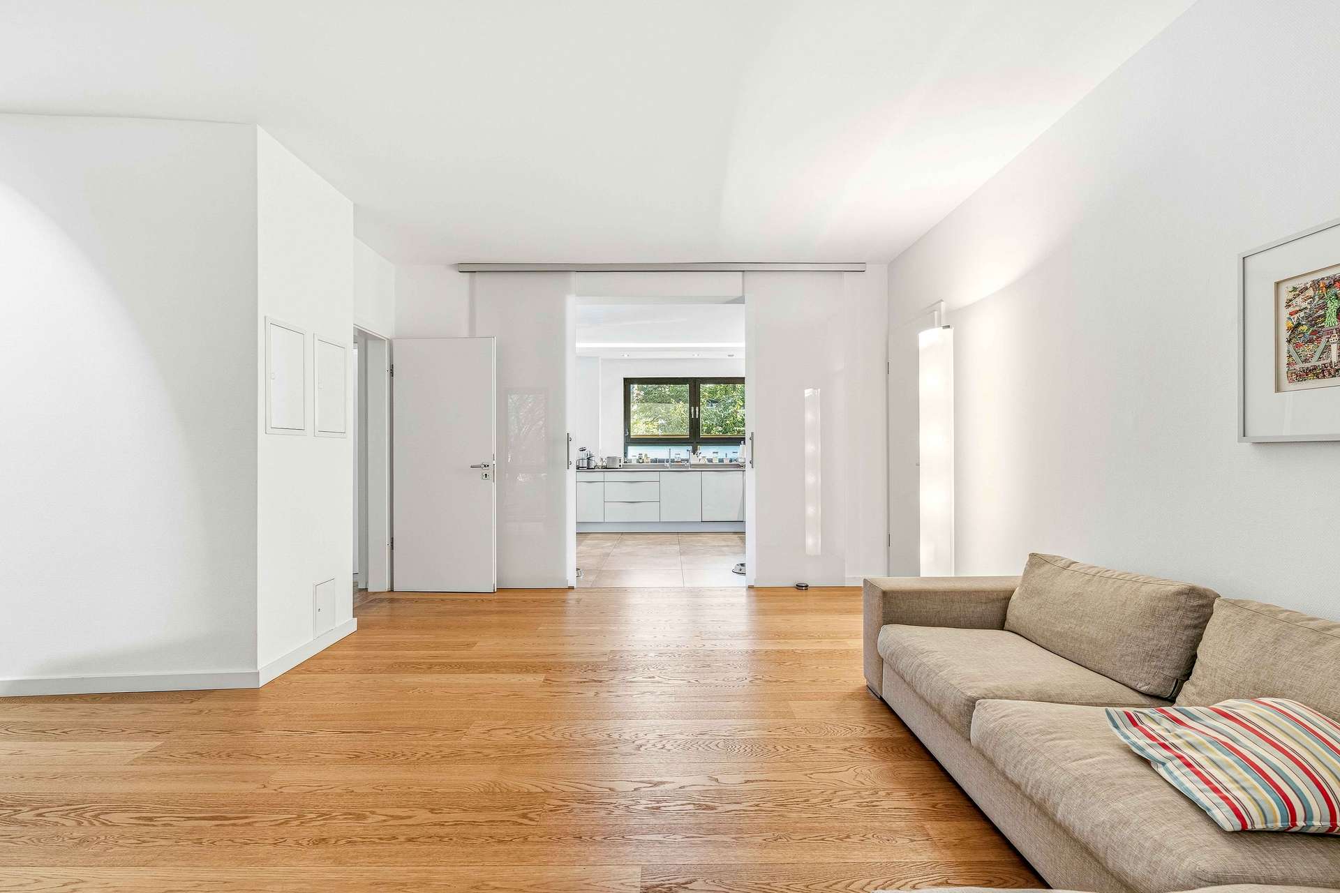 Villa in Topzustand und bester Lage! Luxuriös, modern, 9 Zimmer, Pool, Kamin, Sauna uvm. - Bild 5