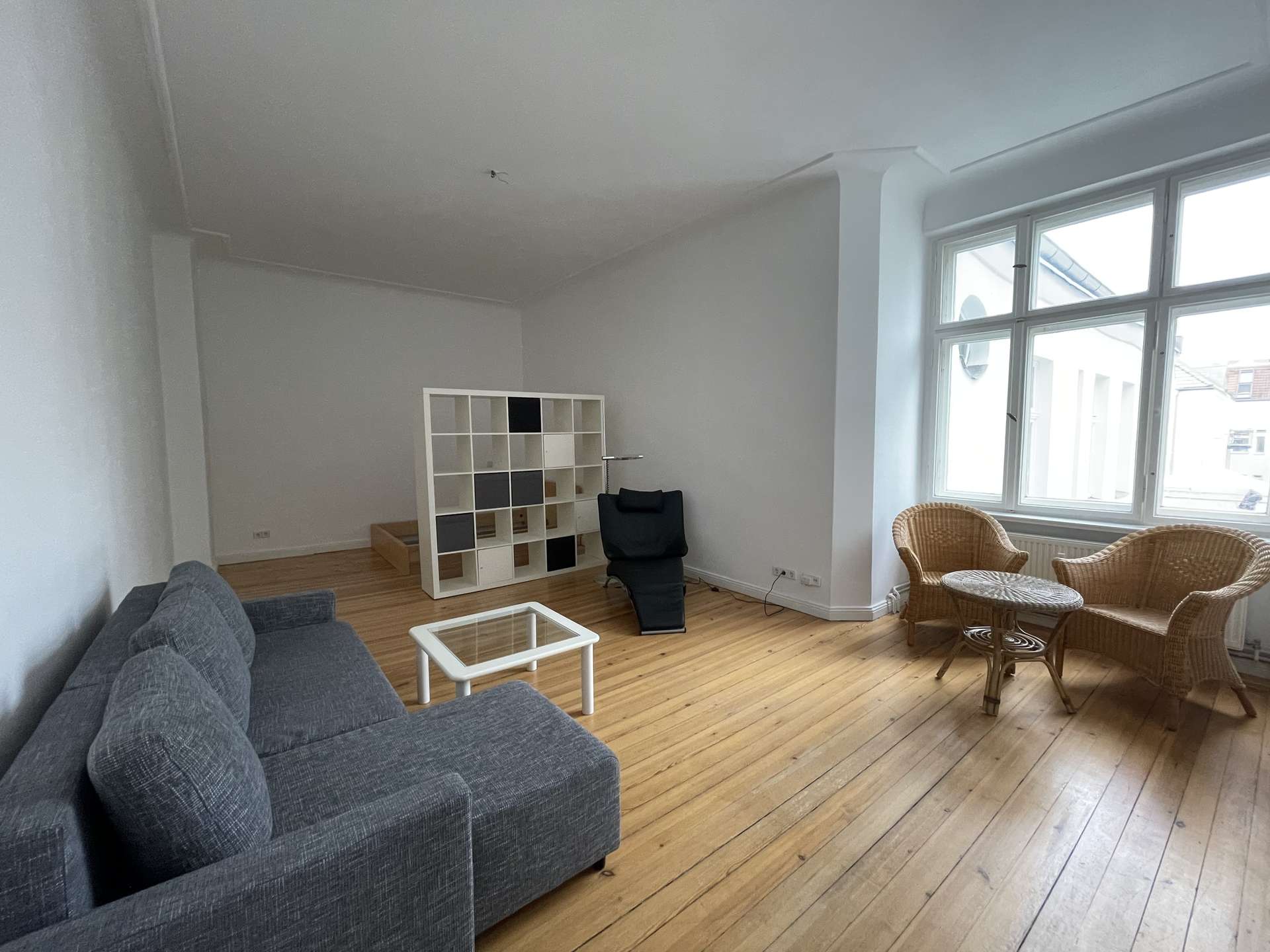 Zentral, ruhig, barrierefrei-hochwertig sanierter Altbau mit Aufzug, Wohnküche, gr. neuwertigem Bad