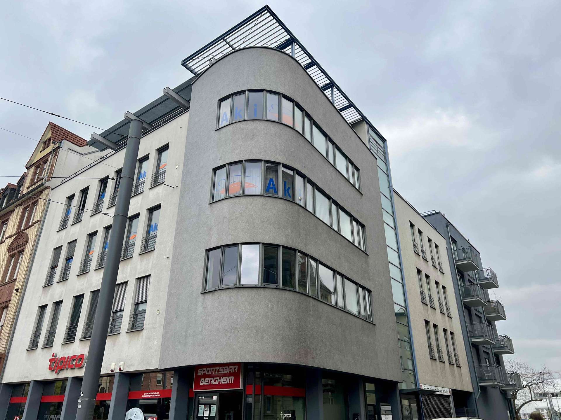 Top-Investment in Heidelberg: Studentenwohnhaus & Bürogebäude mit Erweiterungsfläche in super Lage - Bild 2