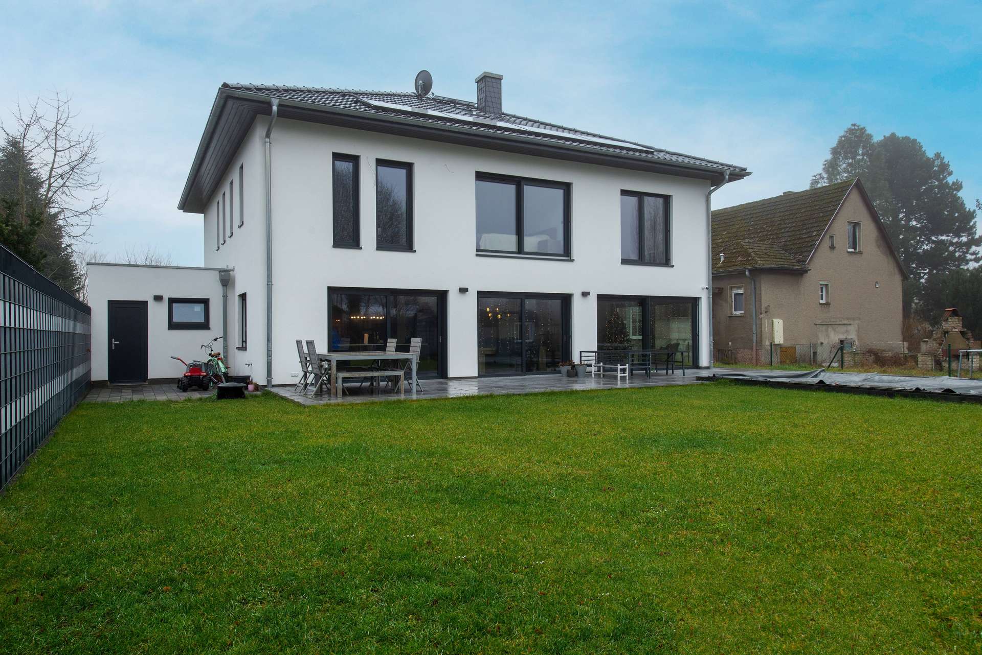 Purer Luxus! Exklusive Architektenvilla am Havelkanal bietet alles, was das Herz begehrt! – Bild 4