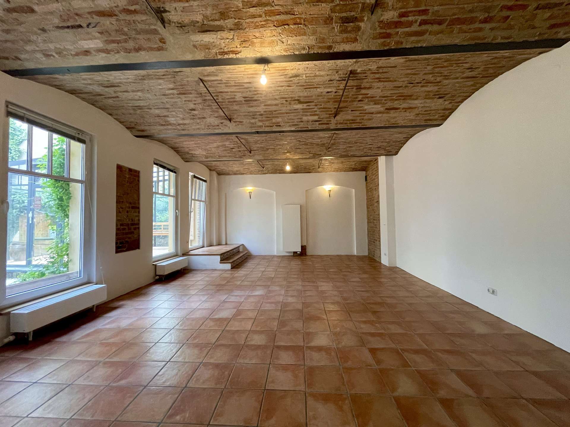 Leerstehende Remise in Berlin-Tiergarten – ca. 160 m² Wohnfläche, Garten, Balkon & Wintergarten - Bild 6