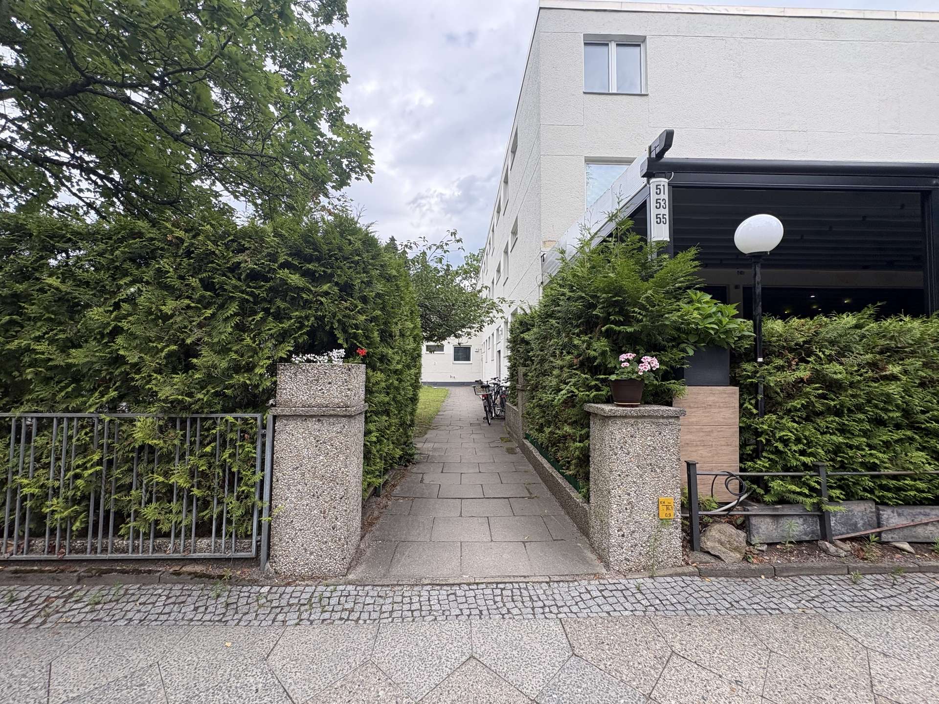 Toplage Nikolassee – ruhig, saniert, privater Stellplatz, hochwertige Ausstattung nach Ihrer Wahl - Bild 19