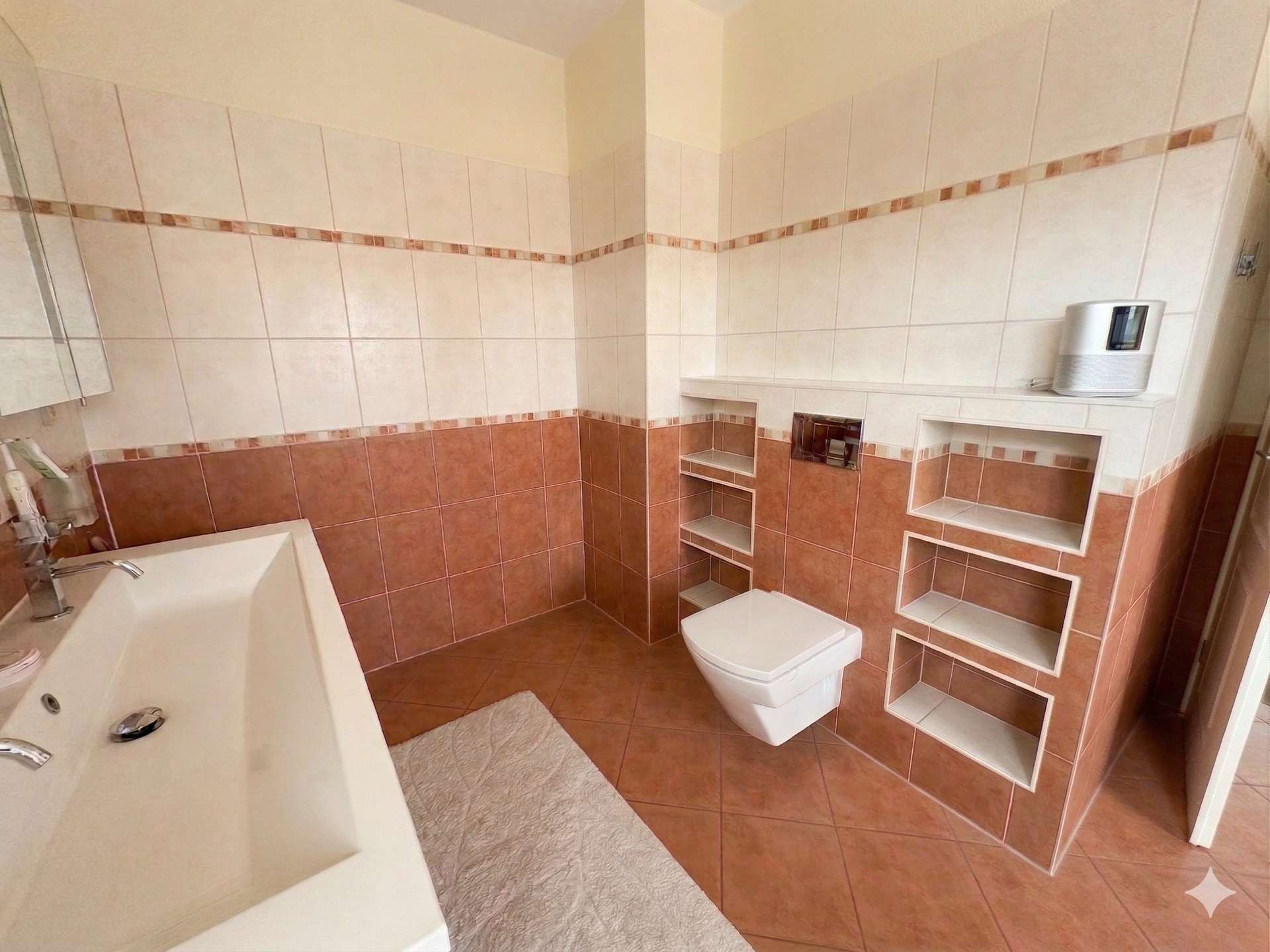 Traumhafte Stadtvilla mit Doppelgarage und A+ Energieeffizienz in familienfreundlicher Lage – Bild 10