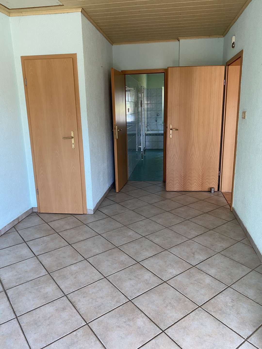 Vollvermietetes Mehrfamilienhaus mit Mietsteigerungspotential bei IST-Faktor 13,33 - Bild 12