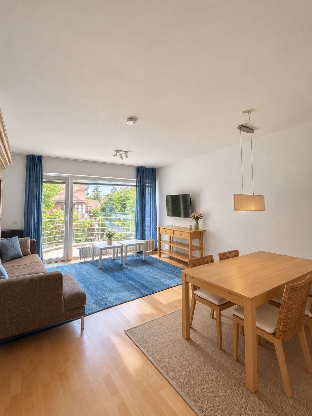 Terrassenwohnung mit schönem Weitblick und Garten - Bild 2