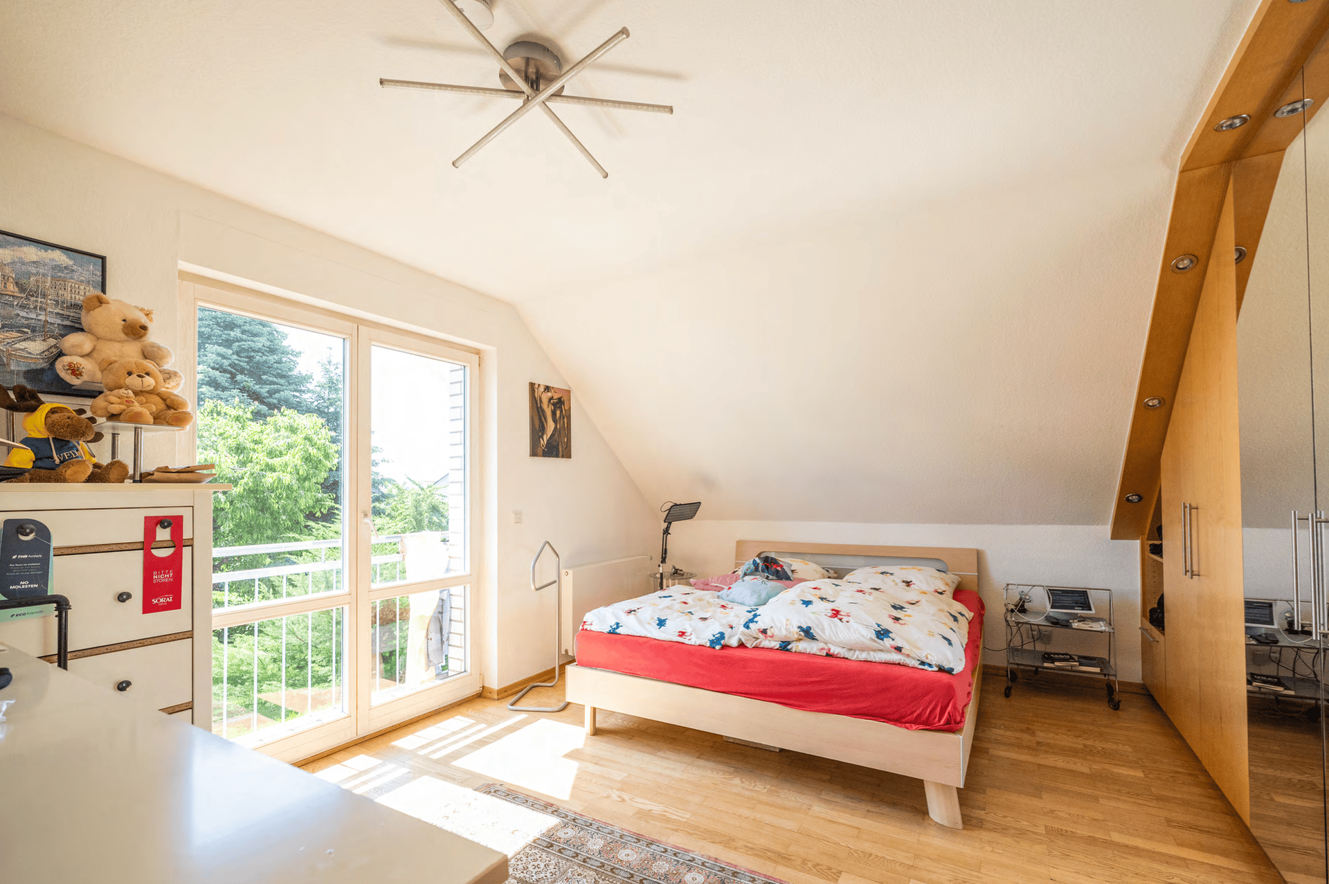 Hochwertiges Einfamilienhaus mit stilvollem Wohnkonzept auf 500m2 Grundstück in zentraler Lage! - Bild 18