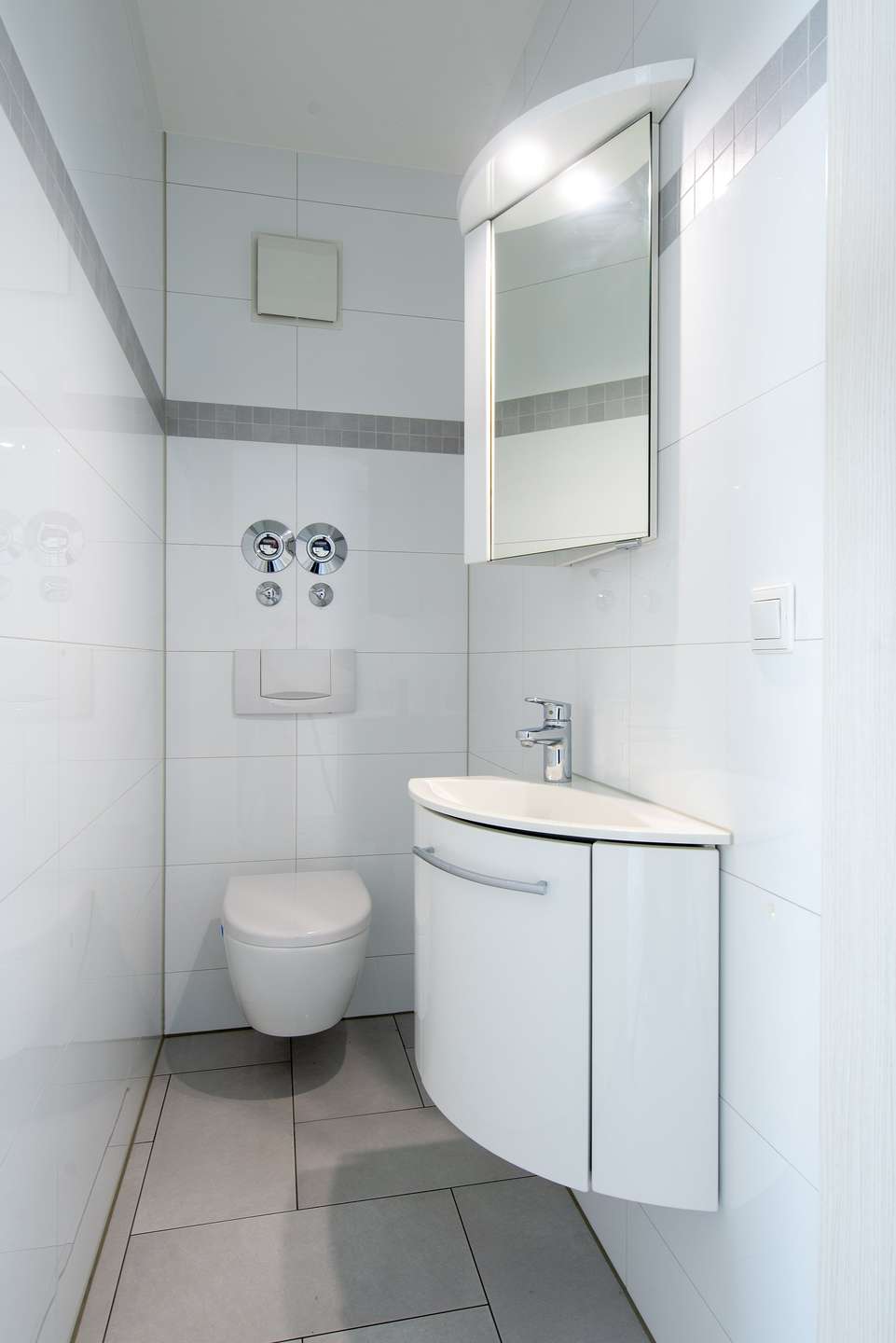 Exklusive 3-Zimmer-Wohnung mit Wasserblick, Balkon, Stellplatz und Aufzug in Alt-Stralau - Bild 14