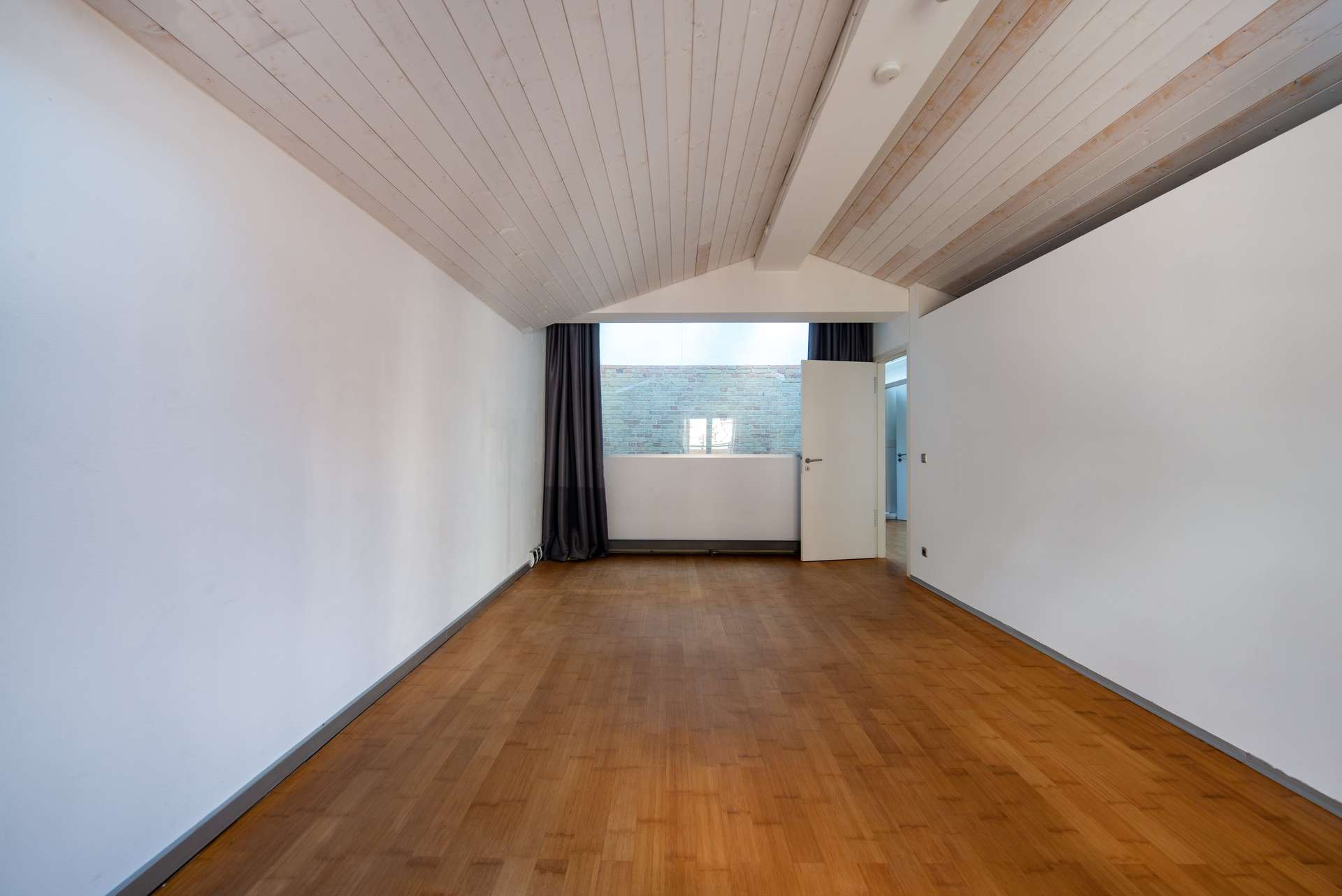 Historische Remise mit exklusivem Flair und Dachterrasse – im ruhigen Innenhof von Berlin-Mitte - Bild 7