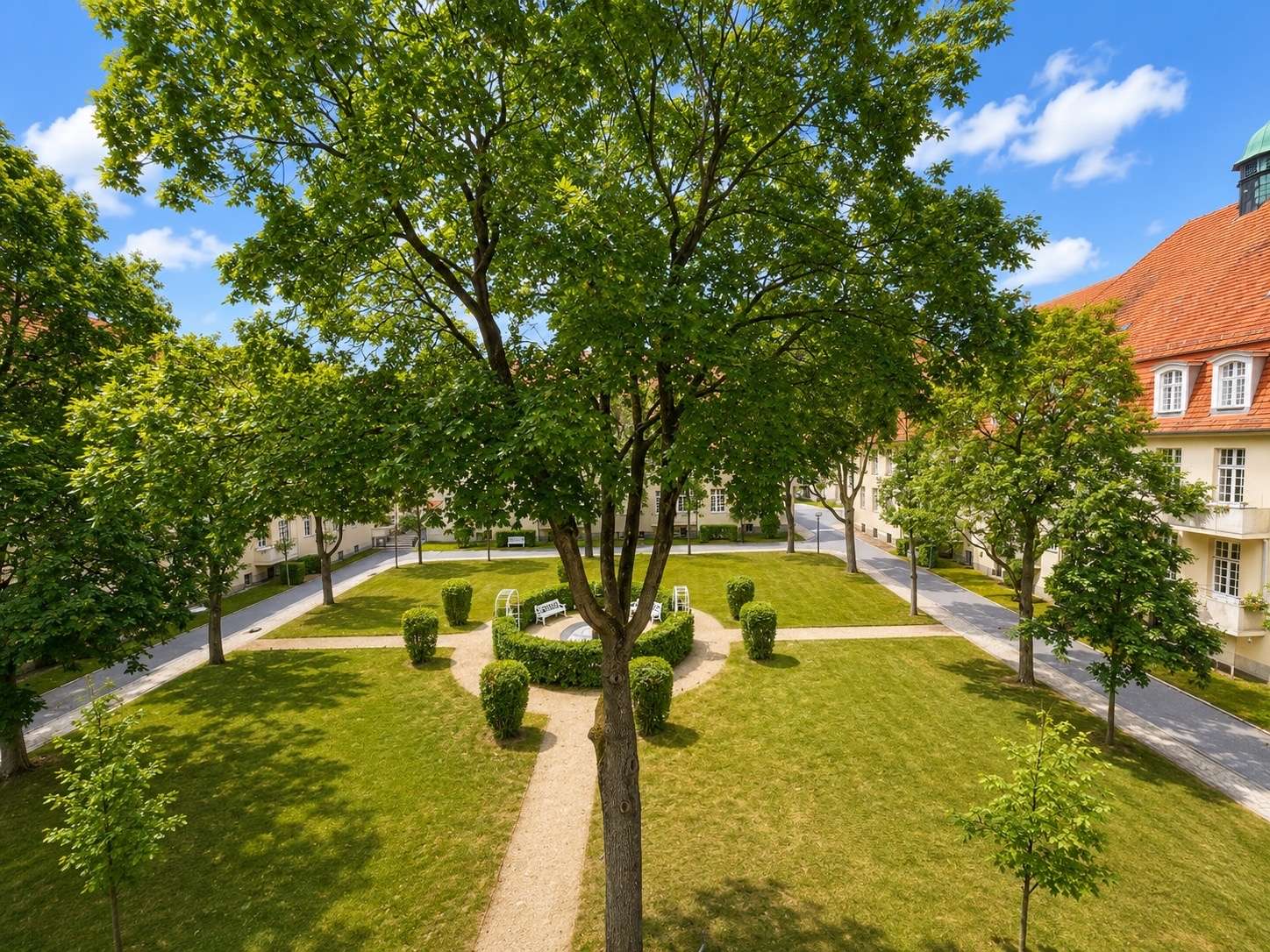 Lichtdurchflutete 108m² im denkmalgeschütztem Ludwigpark-hochwertig renoviert und sofort bezugsfrei! - Bild 9