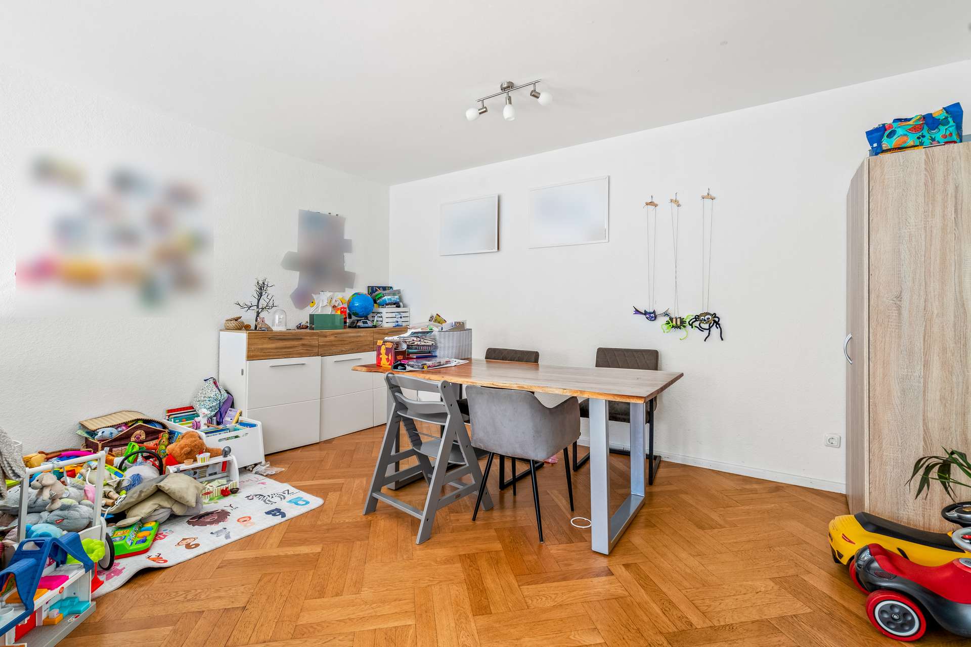 Großräumiges und modernes Einfamilienhaus mit Doppelgarage und Garten in Rudow - Bild 5