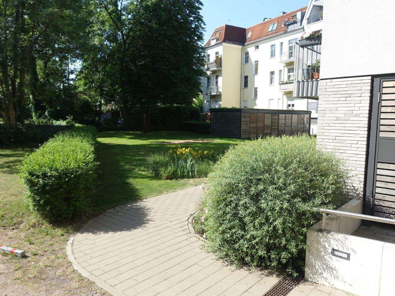 Hochwertige Eigentumswohnung mit Balkon, EBK & TG-Option in Niederschönhausen - Bild 2