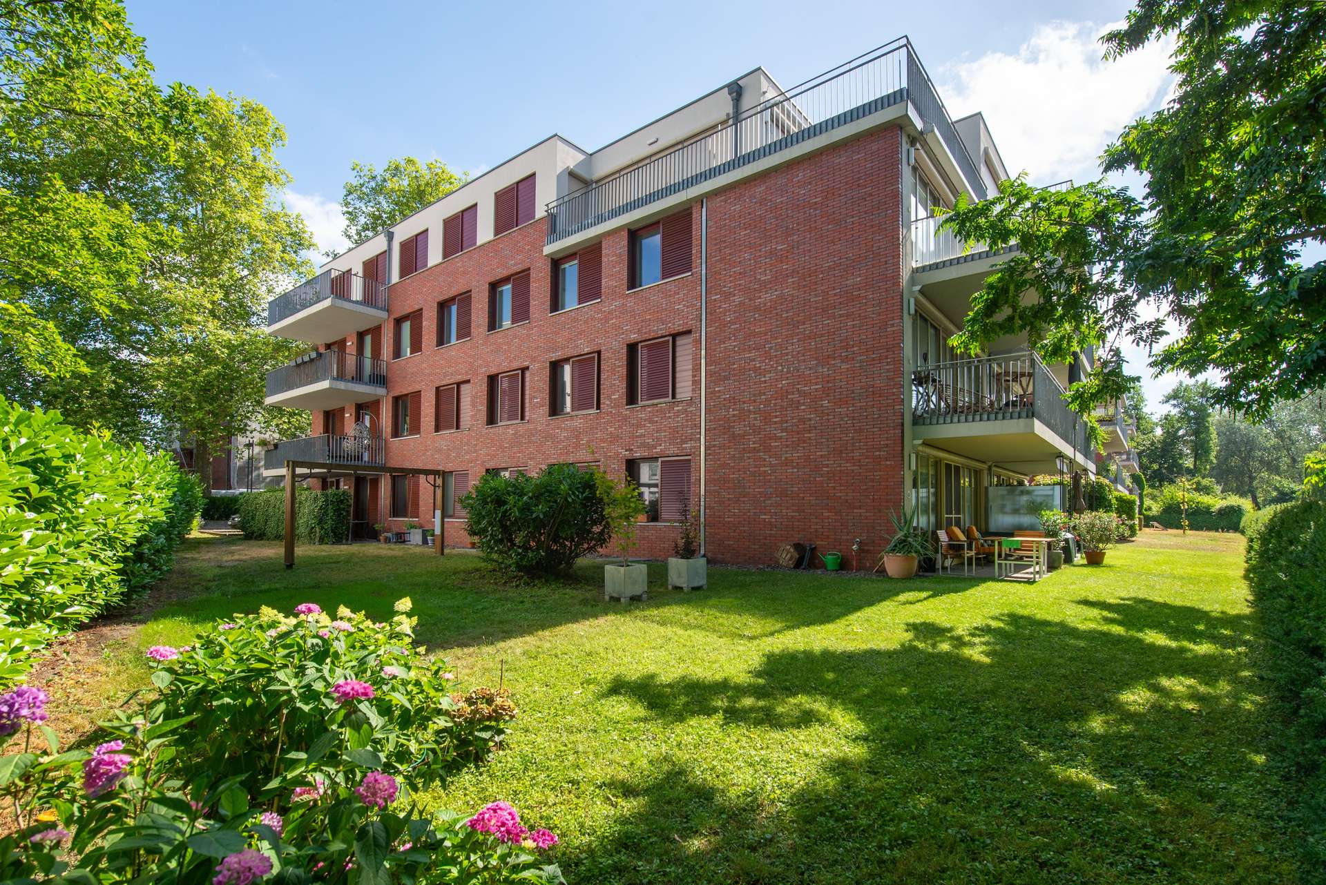Exklusive 3-Zimmer-Wohnung mit Wasserblick, Balkon, Stellplatz und Aufzug in Alt-Stralau - Bild 15