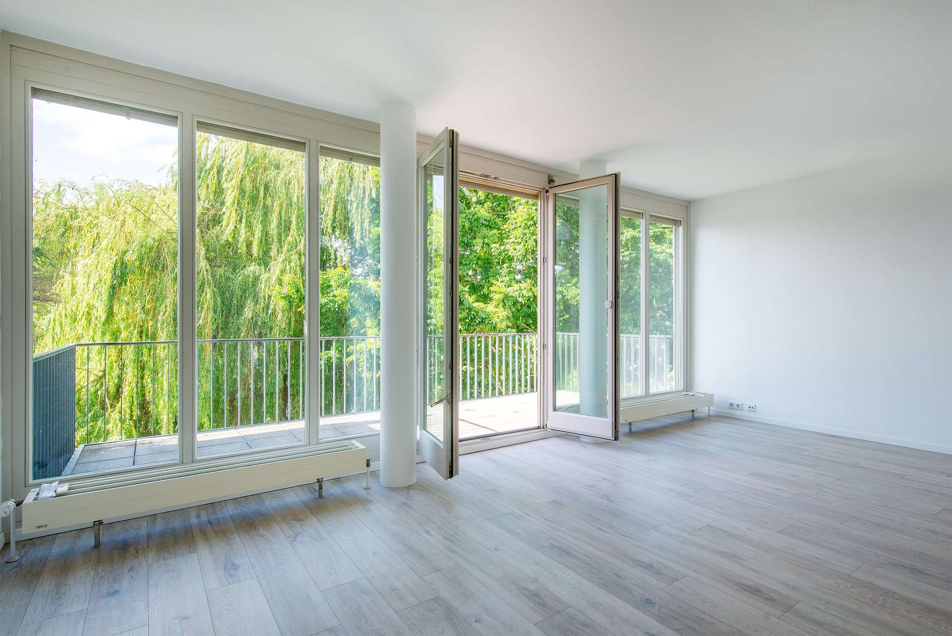 Exklusive 3-Zimmer-Wohnung mit Wasserblick, Balkon, Stellplatz und Aufzug in Alt-Stralau - Bild 4