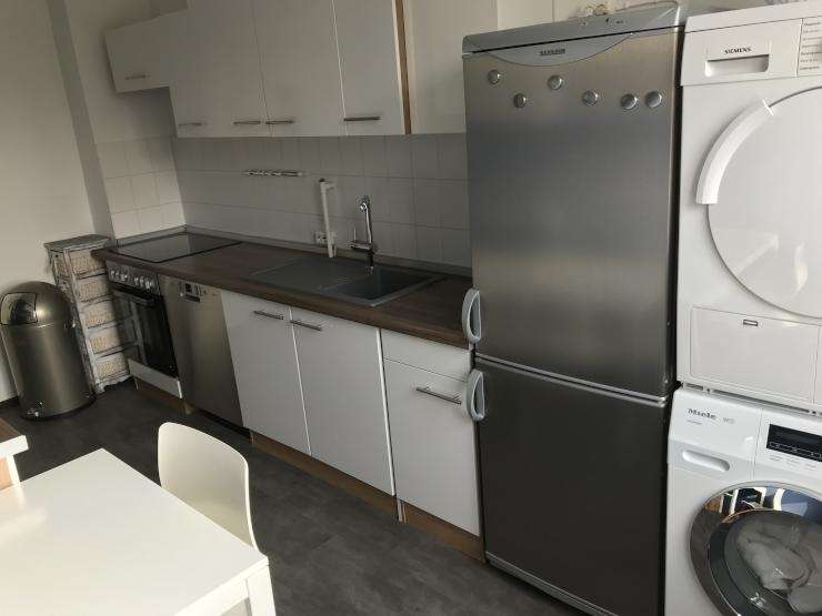 Bezugsfreie Wohnung in saniertem Zustand mit Süd-West-Balkon und Einbauküche - Bild 6