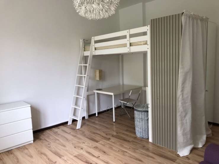 Bezugsfreie Wohnung in saniertem Zustand mit Süd-West-Balkon und Einbauküche - Bild 4