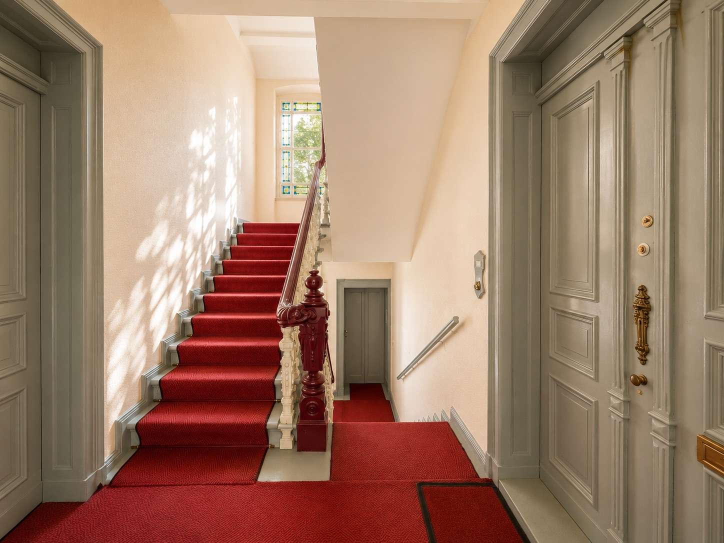 Repräsentative Altbauarchitektur-118m2 auf zwei Ebenen hochwertig modernisiert, sofort bezugsfertig! - Bild 10