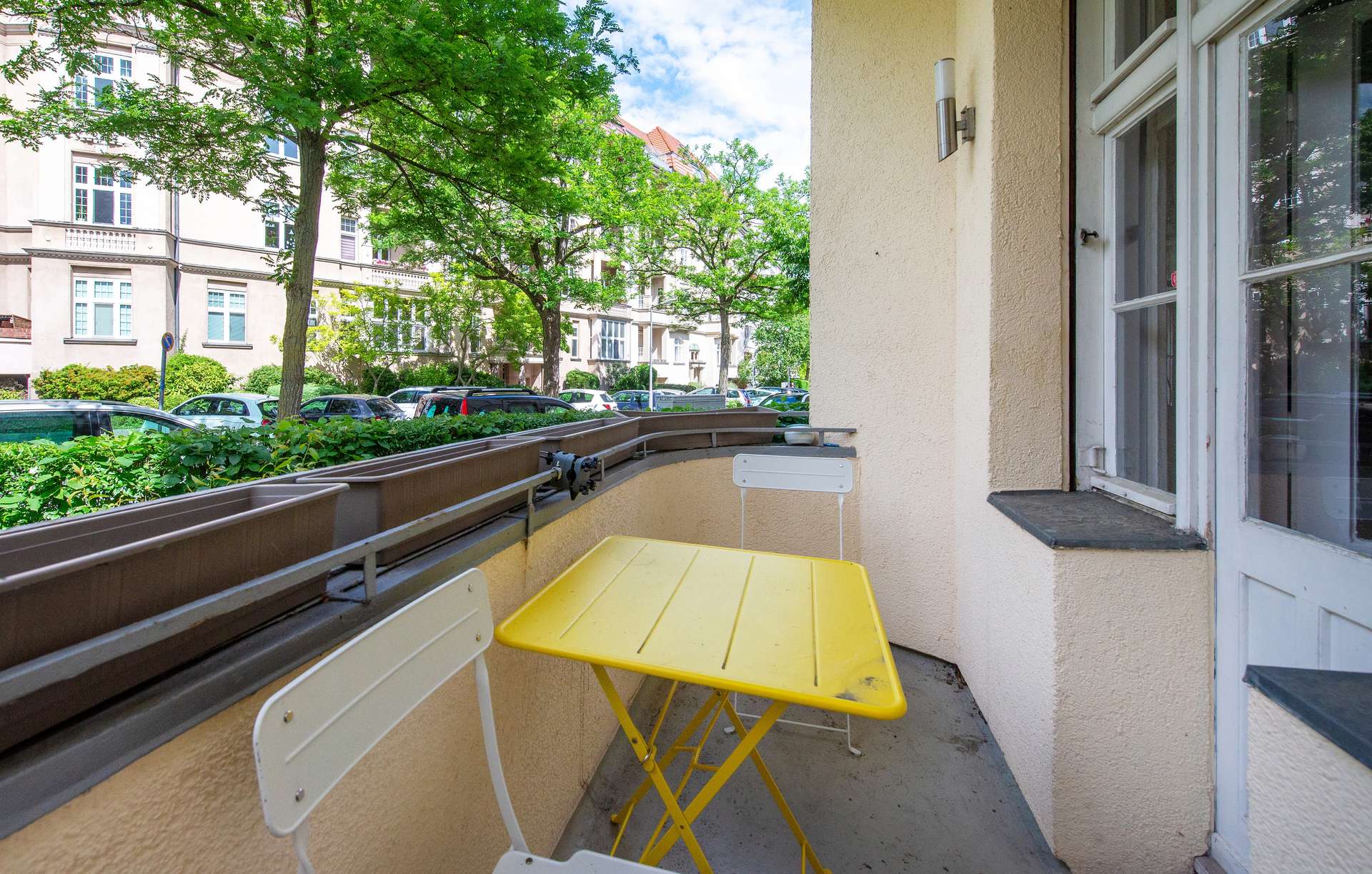 Stilvoll modernisierte Altbauwohnung mit Balkon am Stadtpark Steglitz - Bild 8