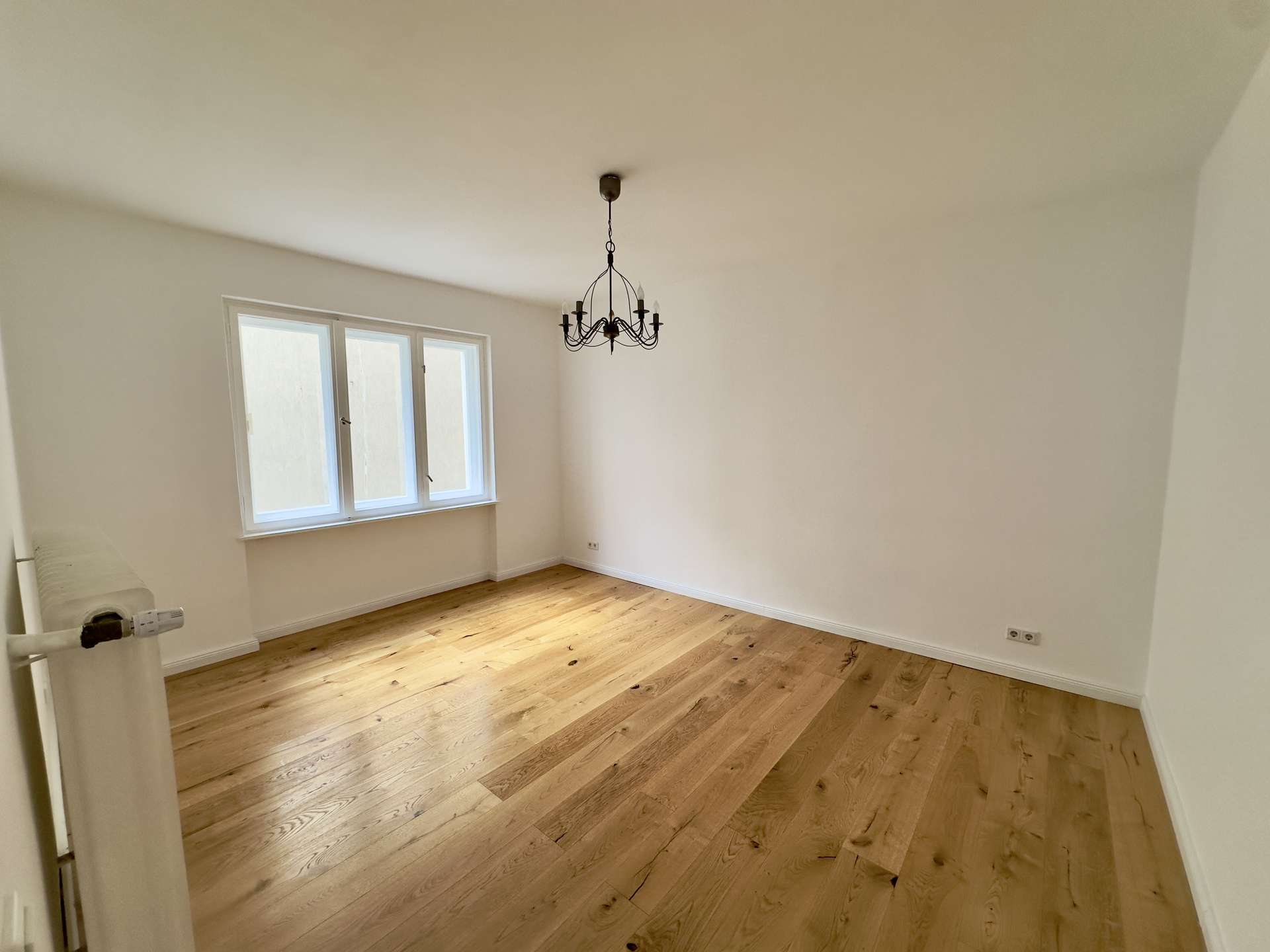 Bezugsfrei! Helle 4 Zimmerwohnung in bester Lage – Bild 1