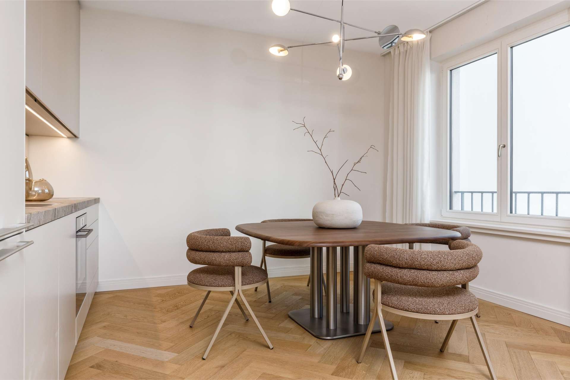 Exklusive 4-Zimmer-Wohnung mit hochwertiger Möblierung - Bild 14