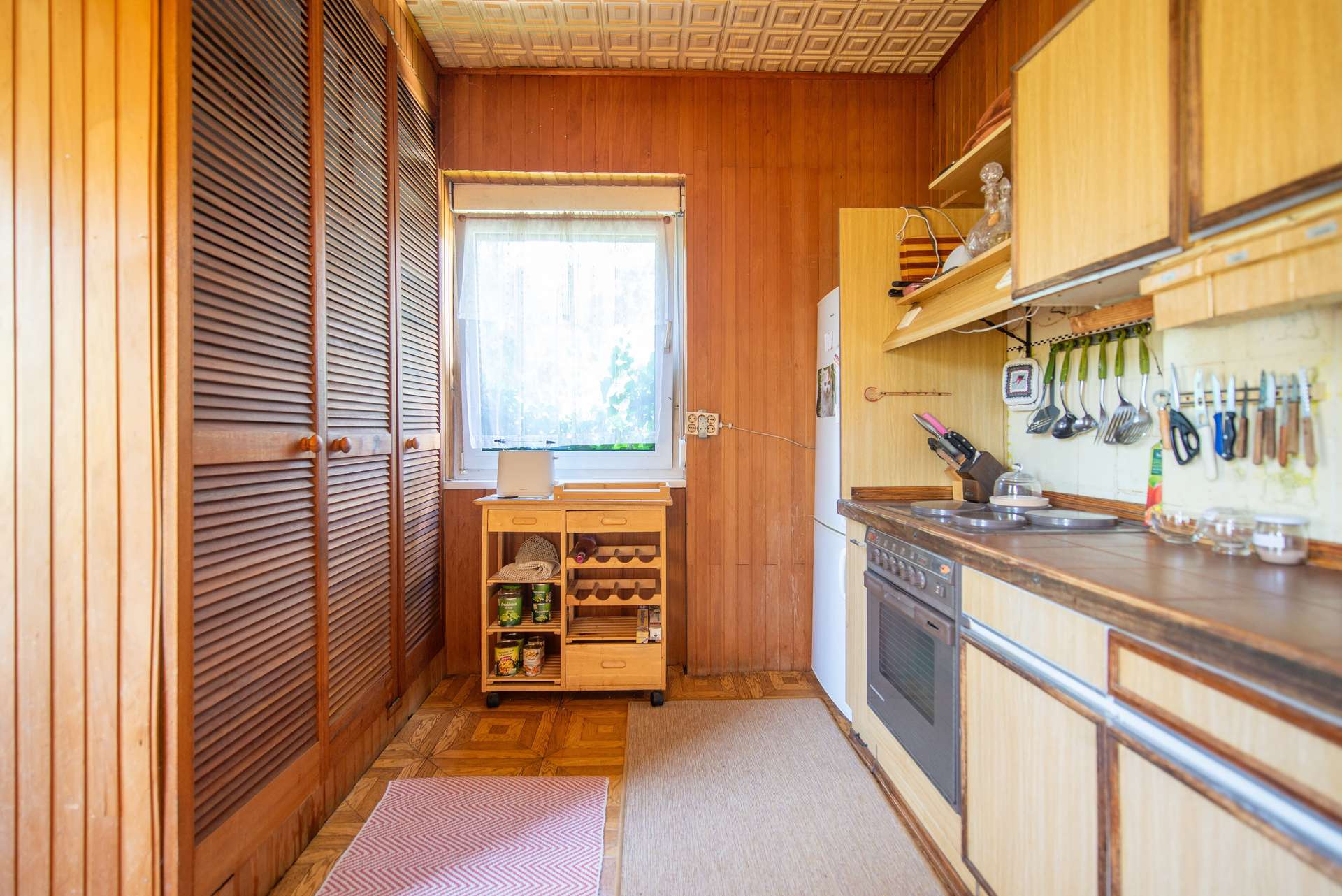 Freistehend wirkende DHH mit großem Garten, 3 separaten Wohnbereichen, Keller & Garage - Bild 19