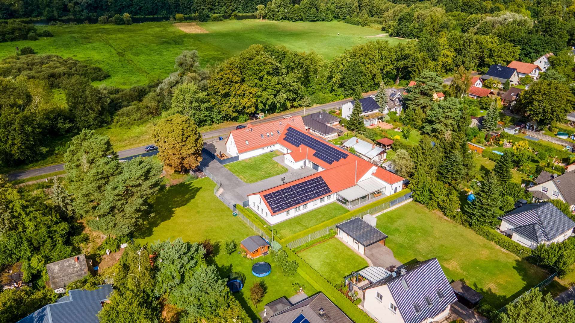 Exklusives Immobilie-Ensemble! Top-Investment & Eigennutzung im Berliner Speckgürtel – Bild 2