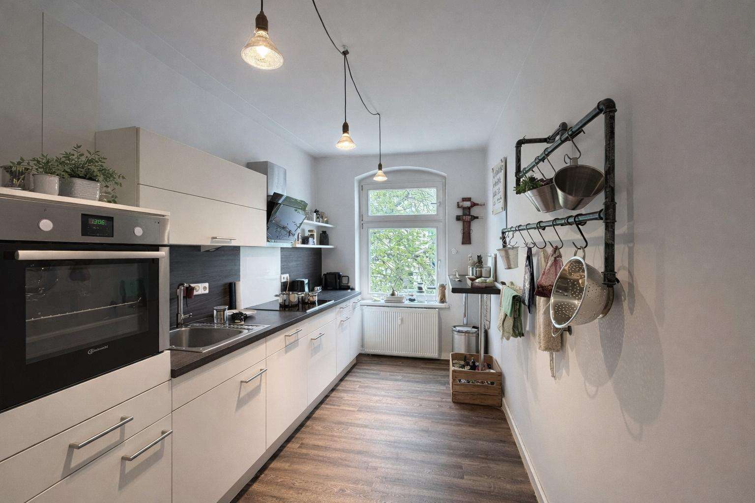 Bezugsfreie Wohnung mit Balkon in Toplage von Friedrichshain! – Bild 4