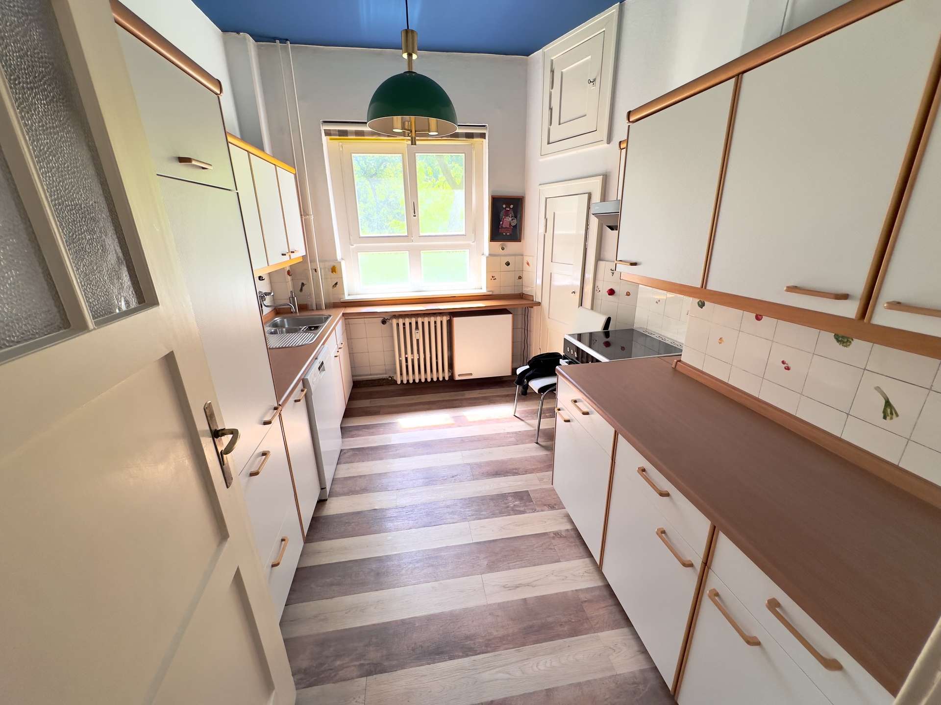 Charmante 3-Zimmer-Altbauwohnung mit 3 m Deckenhöhe & grünem Innenpark in Berlin – Bild 5