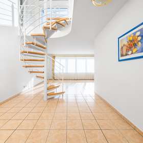 5-Zimmer-Wohnung · Böblingen · 137 m² · 545.000 € kaufen - Aufgang zur Galerie