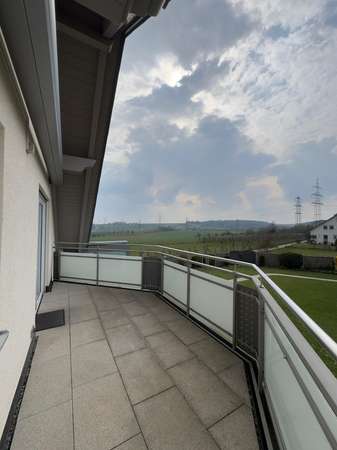 Außenansicht: Die ideale Wohnung für das Paar: Lichtdurchflutete 3,5 Zimmerwohnung in ruhiger Lage von Darmsheim in Sindelfingen, 3.5 Zimmer, 87 m²