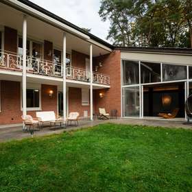 Luxuriöses Refugium: Einzigartige Villa auf 750qm mit indoor Pool in bevorzugter Lage von Ramstein - Blick Poolbereich