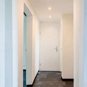 2.5-Zimmer-Wohnung · Leonberg · 63 m² · 241.000 € kaufen - Flur