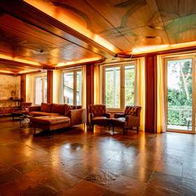 Luxuriöses Refugium: Einzigartige Villa auf 750qm mit indoor Pool in bevorzugter Lage von Ramstein - Ausblick Balkon