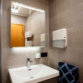 Luxuriöses Refugium: Einzigartige Villa auf 750qm mit indoor Pool in bevorzugter Lage von Ramstein - Gäste-WC