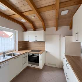 Die ideale Wohnung für das Paar: Lichtdurchflutete 3,5 Zimmerwohnung in ruhiger Lage von Darmsheim - Küche