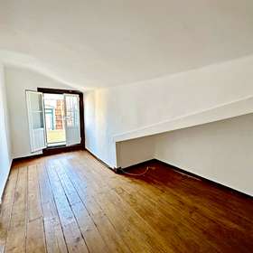 Über den Dächern Lissabons: 3-Zimmer-Wohnung mit Balkon in Lissabon-Santos - Bild 3