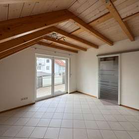 Die ideale Wohnung für das Paar: Lichtdurchflutete 3,5 Zimmerwohnung in ruhiger Lage von Darmsheim - Esszimmer