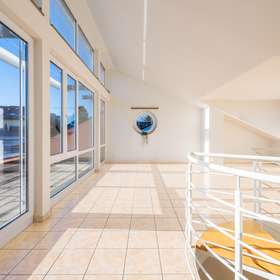 Lichtdurchflutete 5-Zimmer Galeriewohnung mit Süd-West Dachterrasse in Böblingen-Diezenhalde - Galerie