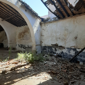 Sie suchen das Besondere? Serpa Altstadt: Grundstück mit projektiertem und genehmigten Bauvorhaben - Ist-Zustand